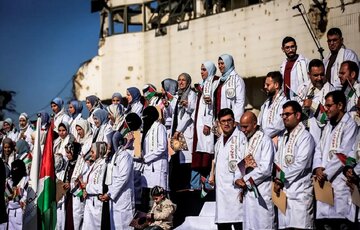 جشن فارغ ‌التحصیلی دانشجویان غزه میان ویرانه‌ها