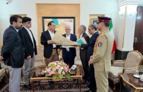 با بدرقه وزیر کشور فرمانده ارتش و وزیر کشور پاکستان تهران را ترک کردند