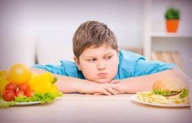 ۴ راهکار برای پیشگیری از اضافه‌وزن و چاقی در نوجوانان