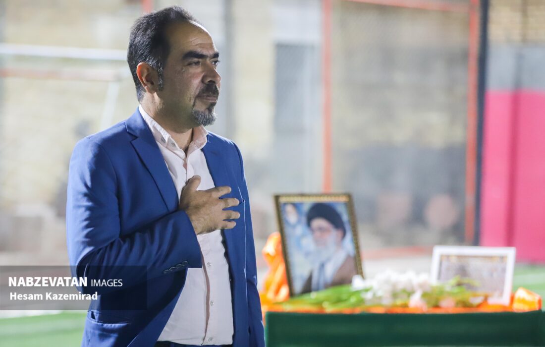 از زمین فوتبال تا ترویج فرهنگ ایثار و شهادت / جوانان بخش باغبهادران در جام شهدای میناب به میدان رفتند