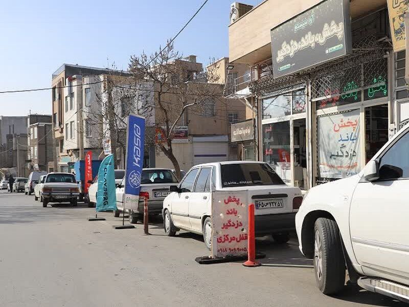 راهور فراجا از امکان ثبت گزارش سدمعبر خودروها در سامانه «پلیس من» خبر داد