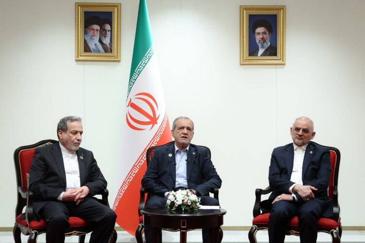 پزشکیان: رایزنی‌های موثری در راستای همکاری‌های منطقه‌ای و تعاملات دوجانبه داشتیم