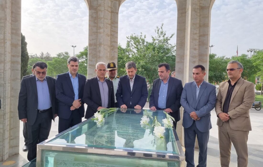 کاشان میزبان استاندار اصفهان؛ از کلنگ‌زنی مدرسه‌ تا عطر گلاب در قمصر!