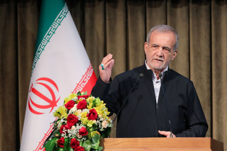 پزشکیان: اگر حق انسانها محترم شمرده شود، شاهد هیچ جنگی نخواهیم بود