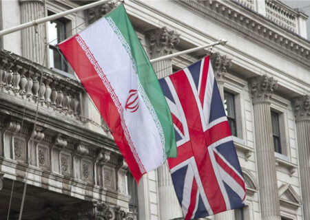 سفیر ایران در دیدار با مقام وزارت خارجه انگلیس خواستار محکومیت تجاوز رژیم صهیونیستی شد