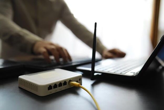 وزارت ارتباطات: موقتا محدویت هایی بر اینترنت اعمال شد