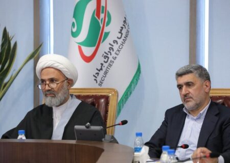اعضای کمیسیون اصل ۹۰ از سامانه‌ های نظارتی سازمان بورس بازدید کردند
