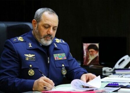 پیام‌های تبریک وزیر دفاع در پی انتصاب فرماندهان جدید نیروهای مسلح