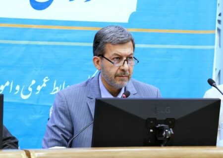 نظارت استاندار اصفهان بر توزیع و تأکید بر تأمین نیازهای شهروندان