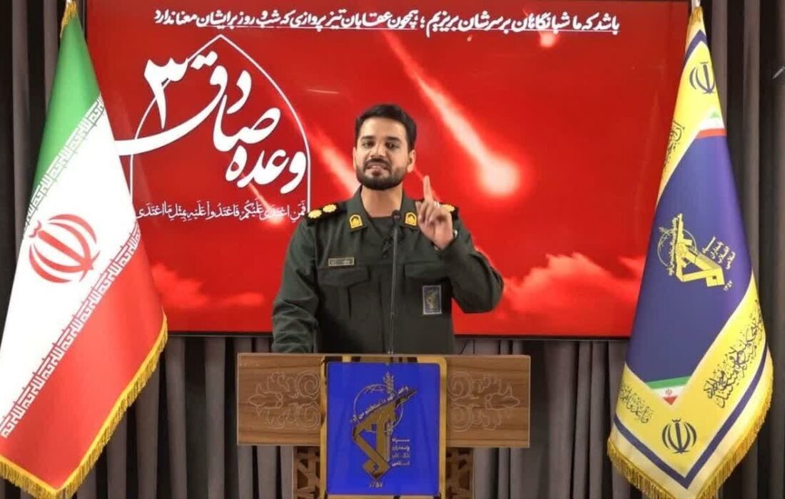 سرهنگ تاجیک: هشدار داده بودیم که سرتاسر آسمان سرزمین‌های اشغالی بی‌دفاع است