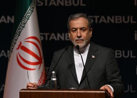 عراقچی: دیپلماسی یک خیابان دوطرفه است