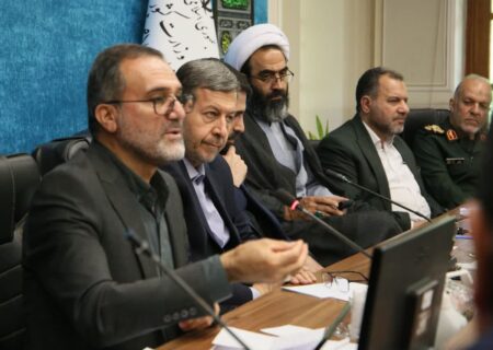 استفاده از ظرفیت نخبگان در شورای فضای مجازی استان/فضای مجازی را باید باور کنیم
