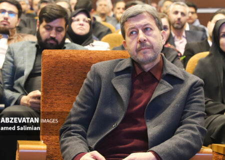پژوهشگران به‌عنوان وجدان بیدار جامعه باید وارد عمل شوند