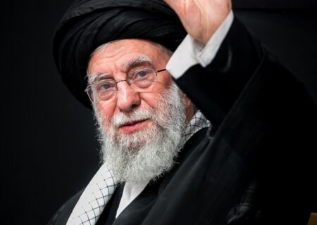 هیات دولت در پی شهادت رهبر معظم انقلاب ۴۰ روز عزای عمومی و ۷ روز تعطیل اعلام کرد