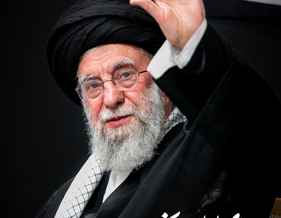 هیات دولت در پی شهادت رهبر معظم انقلاب ۴۰ روز عزای عمومی و ۷ روز تعطیل اعلام کرد