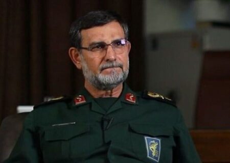 دریادار تنگسیری :نیروی دریایی سپاه با رهبر عزیز بیعت می کند