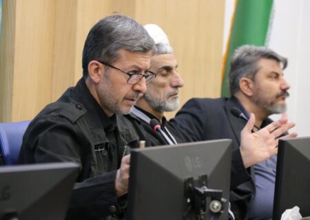 استاندار اصفهان: مدیران حق تعطیلی ندارند/ آرایش استان باید «عملیاتی» و «خدمت‌رسان» باقی بماند