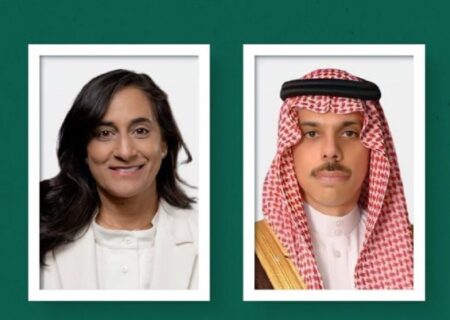 گفت‌ وگوی تلفنی بن فرحان با وزرای خارجه کانادا و کویت درباره تحولات منطقه
