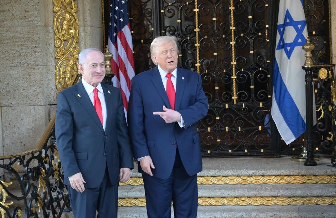 هاآرتص: ترامپ اجازه اختلال در روند کاهش تنش را به اسرائیل نخواهد داد