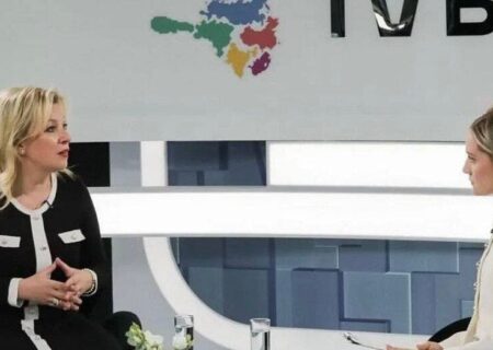 زاخارووا: دلار به ابزاری برای توقف توسعه کشورها تبدیل شده است