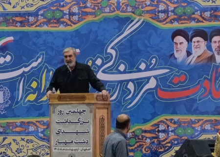 عزیزی: اراده ملت ایران بر قدرت تجهیزات پیشرفته جنگی دشمن پیروز است