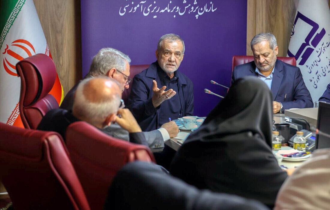 پزشکیان: نباید به بهانه جنگ، کشور را در وضعیت نیمه تعطیل قرار دهیم