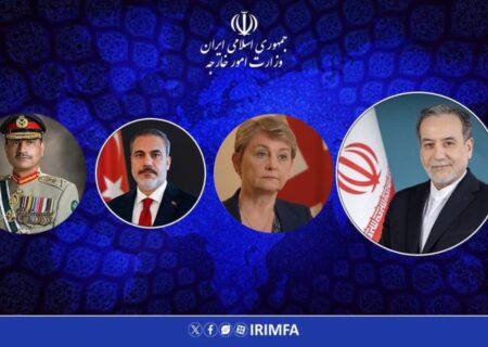 رایزنی عراقچی با وزرای خارجه انگلیس و ترکیه و فرمانده ارتش پاکستان در مورد نقض آتش