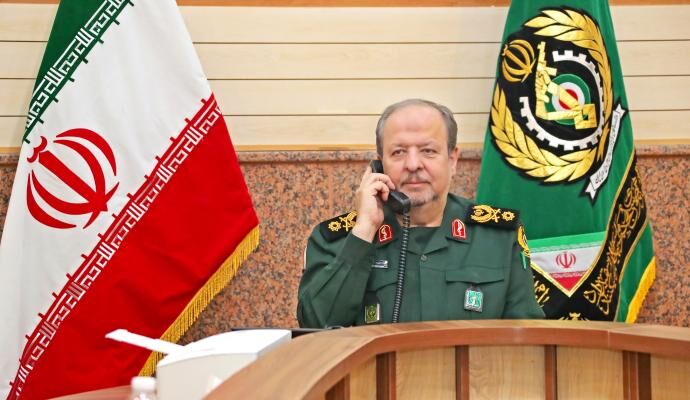 تاکید سرپرست وزارت دفاع بر تشکیل کمربند امنیت منطقهای جهان اسلام