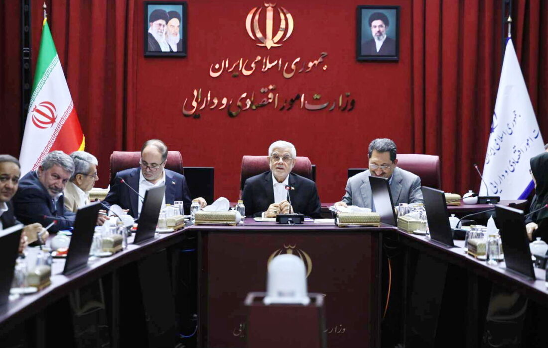 عارف: وضعیت دفاعی کشور قابل مقایسه با روز چهلم جنگ رمضان نیست