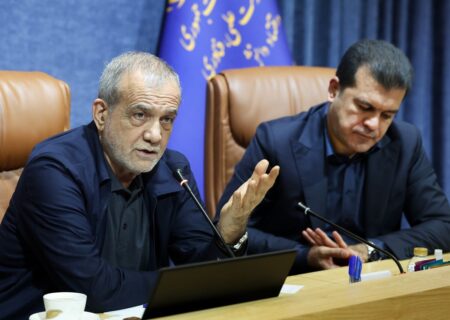 پزشکیان: توسعه کشور با نخبگان خلاق و ریسک‌پذیر محقق می‌شود، نه با روزمرگی اداری