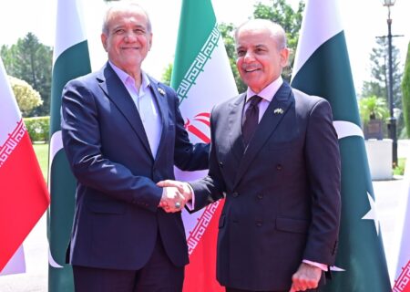 وزارت خارجه پاکستان: سفر پزشکیان بیانگر آرمان‌های مشترک تهران – اسلام‌آباد برای صلح است