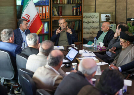 پزشکیان: حکمرانی سلامت باید از درمان‌محوری به سلامت جامعه‌محور تغییر کند