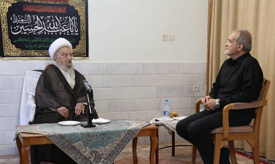 آیت الله مکارم شیرازی:حفظ جایگاه رهبری و اقتدار در برابر دشمن ضروری است