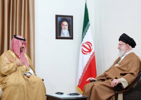 سفیر ایران در عربستان: رهبر شهید تقویت روابط با ریاض را به نفع تهران می‌دانست