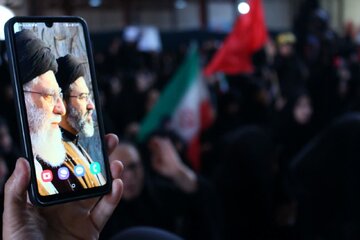 سیانان: تهران برای بزرگترین مراسم تشییع آماده میشود