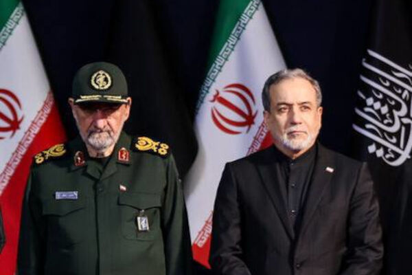 عراقچی به محسن رضایی تبریک گفت؛ تاکید بر هماهنگی نزدیک وزارت خارجه و شورای عالی امنیت ملی