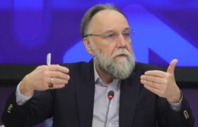 فیلسوف روس: ماجرا به یمن ختم نمی‌شود/ غافلگیری‌های جدید در راه است