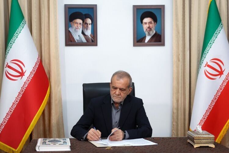 پزشکیان: مرحوم ناطق‌نوری برای توسعه و اعتلای بوکس کشور، نقش‌ ماندگاری ایفا کرد