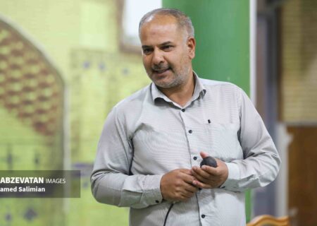 مزرعه خورشیدی و توسعه گلخانه‌ها؛ ظرفیت لایبید برای اشتغال جوانان و ماندگاری جمعیت