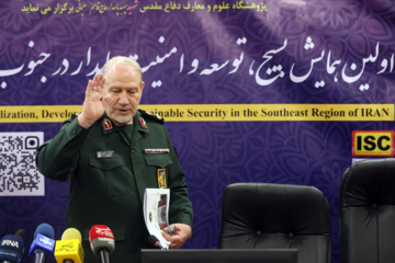 تاکیدسرلشکرصفوی برناتوانی جنگ صهیونیستی یا آمریکایی درمقابل“بصیرتِ مردمی”و“اقتدارِ ولایی”