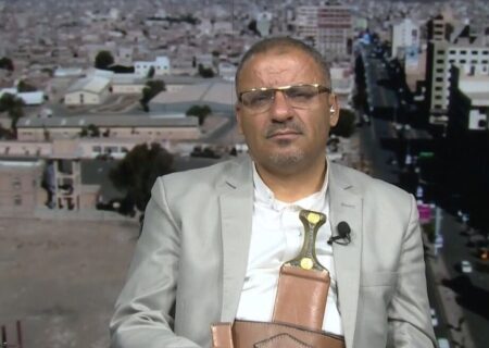 عضو انصارالله: محاصره کشتی‌های سعودی همچنان ادامه دارد