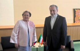 دیدارعراقچی با وزیر امورخارجه فیلیپین