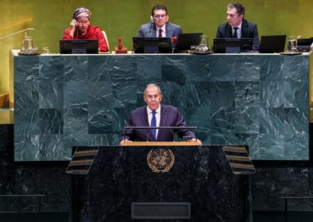 تأکید لاوروف بر غیرقانونی بودن تجاوز به ایران در مجمع عمومی سازمان ملل