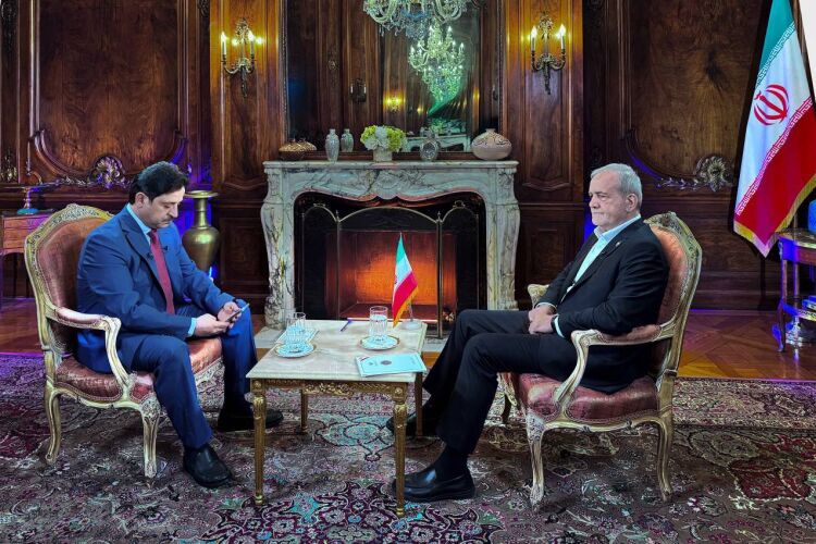 رئیسجمهور: مساله تنگه هرمز با گفتوگو قابل حل است، نه با زورگویی