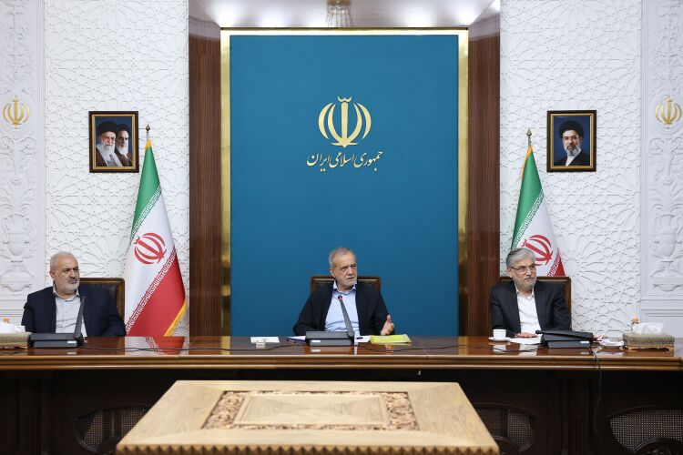 پزشکیان: همه دستگاهها در زمینه حکمرانی انرژی و اصلاح الگوی مصرف مسئول هستند