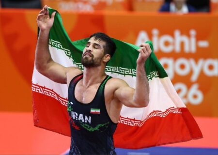 یونس امامی با شکست قهرمان جهان، طلایی شد
