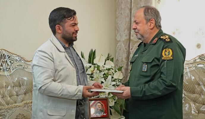 سرپرست وزارت دفاع: فرهنگ ایثار پشتوانه عزت و استقلال کشور است