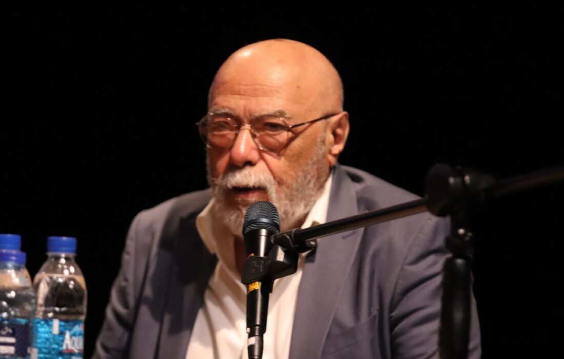 اکبر زنجانپور: بعد از ۶۰ سال کار کردن، به این نتیجه رسیدهام که انگار اشتباه کردهام