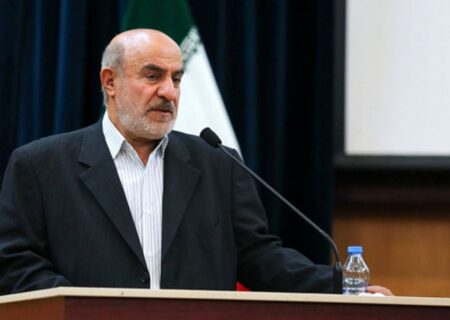حسین کمالی: وحدت ملی با اختلاف‌نظر و تفاوت آرا تفاوت دارد