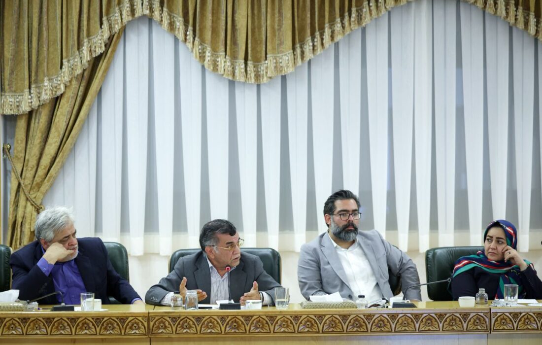سه ساعت پای دغدغههای ایران؛ روایت دیدار اصلاحطلبان با رئیسجمهور
